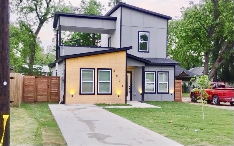 3524 Carl Street, Dallas, TX 75210, 4 Bedrooms Bedrooms, ,3 BathroomsBathrooms,Residential,For Sale,3524 Carl Street,20916612