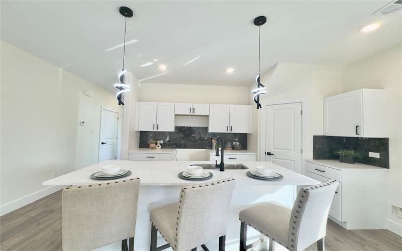 3524 Carl Street, Dallas, TX 75210, 4 Bedrooms Bedrooms, ,3 BathroomsBathrooms,Residential,For Sale,3524 Carl Street,20916612