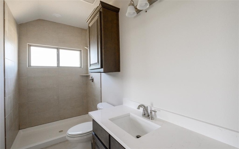 14425 Lovelace Street, Pilot Point, TX 75009, 4 Bedrooms Bedrooms, ,3 BathroomsBathrooms,Residential,For Sale,14425 Lovelace Street,20916648