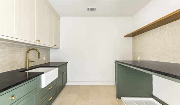 6451 Trammel Drive, Dallas, TX 75214, 4 Bedrooms Bedrooms, ,5 BathroomsBathrooms,Residential,For Sale,6451 Trammel Drive,20916962