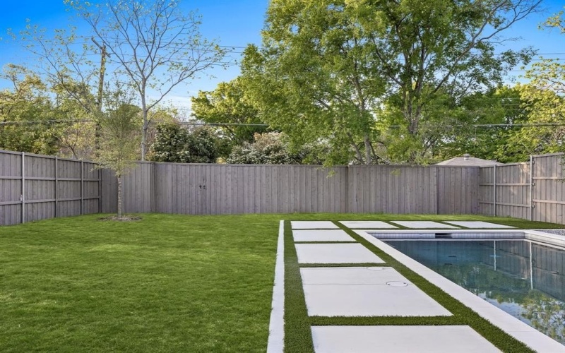 6451 Trammel Drive, Dallas, TX 75214, 4 Bedrooms Bedrooms, ,5 BathroomsBathrooms,Residential,For Sale,6451 Trammel Drive,20916962