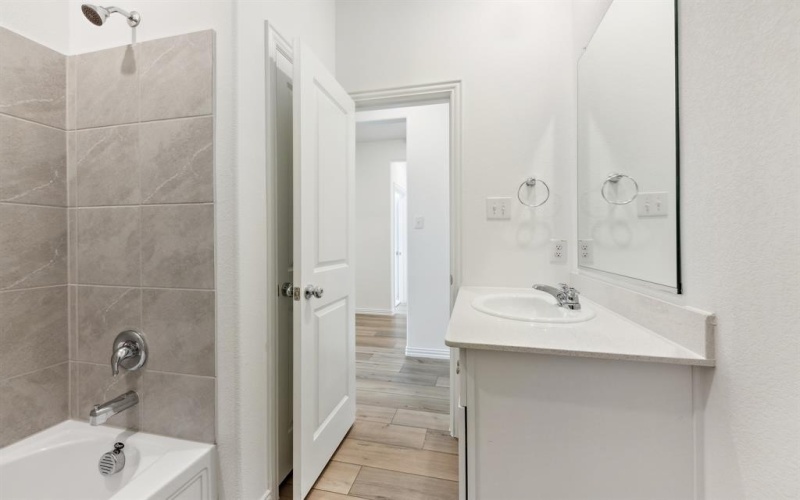 2725 Brushy Lake Drive, Fort Worth, TX 76179, 3 Bedrooms Bedrooms, ,2 BathroomsBathrooms,Residential,For Sale,2725 Brushy Lake Drive,20917710