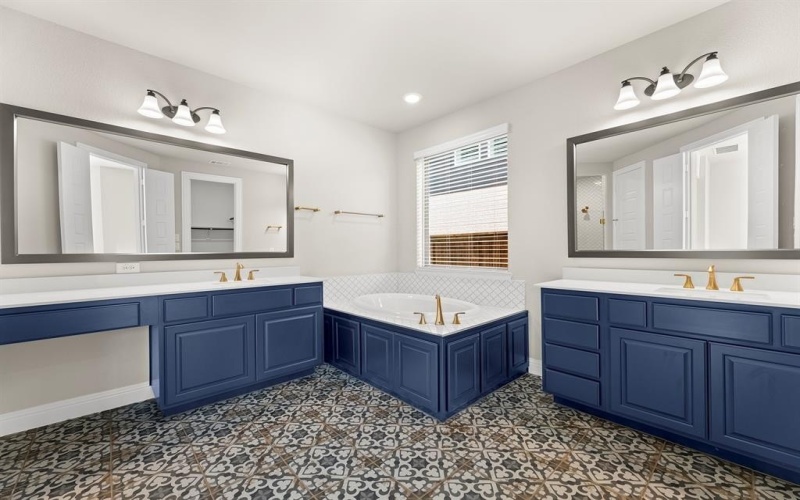 8525 Morrisville Drive, McKinney, TX 75071, 4 Bedrooms Bedrooms, ,3 BathroomsBathrooms,Residential,For Sale,8525 Morrisville Drive,20918019