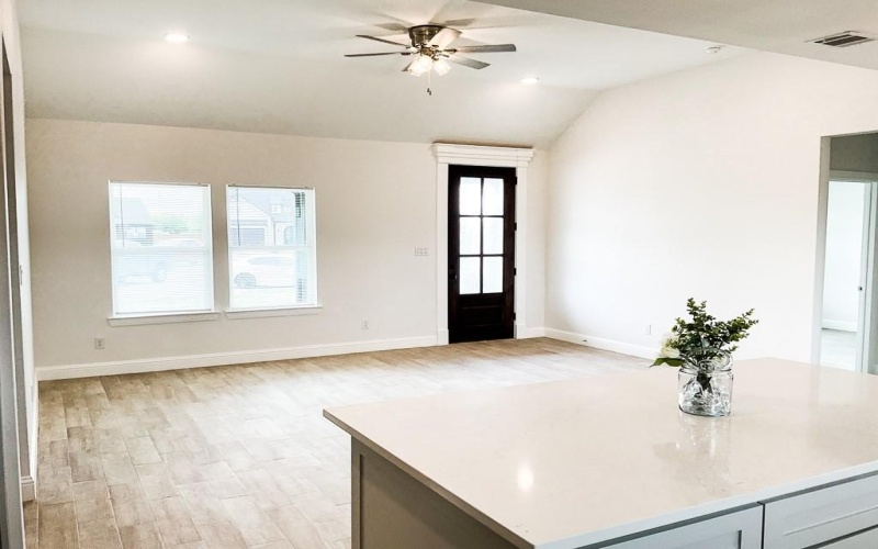 208 Bluff Court, Godley, TX 76044, 3 Habitaciones Habitaciones , ,3 BañosBaños,Residential,En Venta,208 Bluff Court,20918647