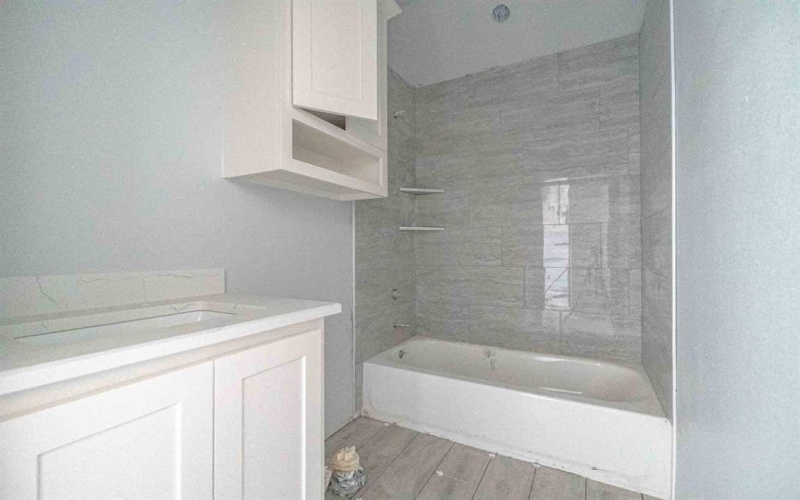 3406 Woodlake Drive, Granbury, TX 76048, 3 Bedrooms Bedrooms, ,2 BathroomsBathrooms,Residential,For Sale,3406 Woodlake Drive,20918730