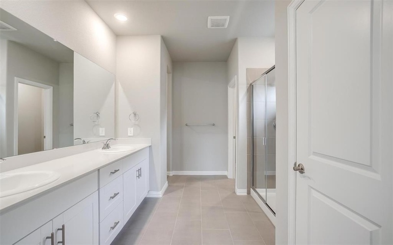 1927 Westhill Drive, Cleburne, TX 76033, 5 Bedrooms Bedrooms, ,3 BathroomsBathrooms,Residential,For Sale,1927 Westhill Drive,20919069