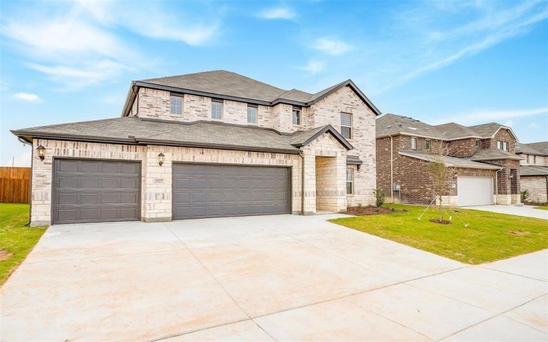 1927 Westhill Drive, Cleburne, TX 76033, 5 Bedrooms Bedrooms, ,3 BathroomsBathrooms,Residential,For Sale,1927 Westhill Drive,20919069