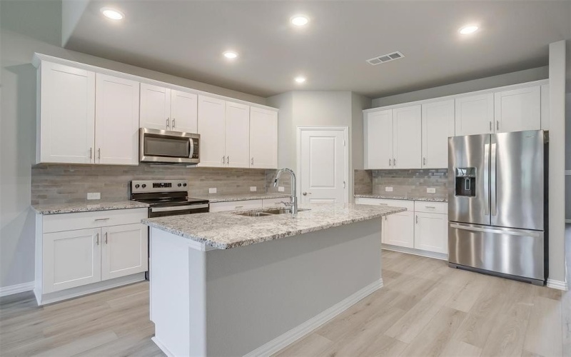 1927 Westhill Drive, Cleburne, TX 76033, 5 Bedrooms Bedrooms, ,3 BathroomsBathrooms,Residential,For Sale,1927 Westhill Drive,20919069