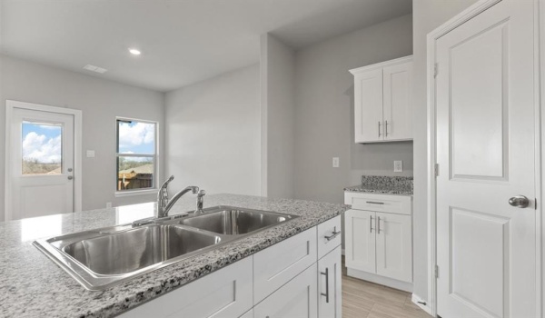 1053 LEAPING LARK Lane, Fort Worth, TX 76131, 4 Habitaciones Habitaciones , ,3 BañosBaños,Residential,En Venta,1053 LEAPING LARK Lane,20919116