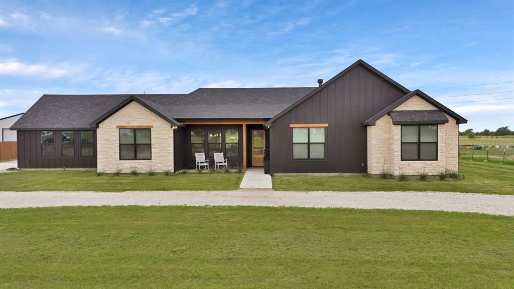 664 County Road 379, Decatur, TX 76234, 6 Habitaciones Habitaciones , ,5 BañosBaños,Residential,En Venta,664 County Road 379,20919228