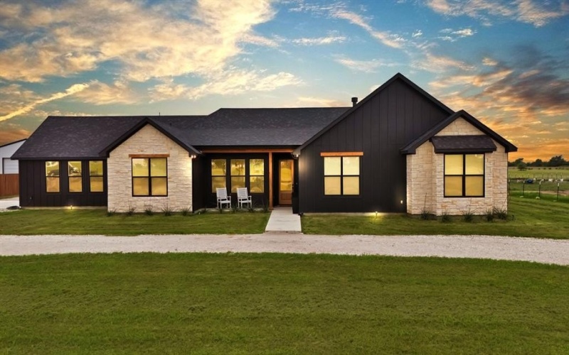 664 County Road 379, Decatur, TX 76234, 6 Habitaciones Habitaciones , ,5 BañosBaños,Residential,En Venta,664 County Road 379,20919228