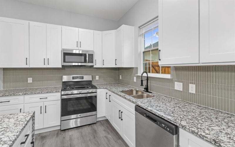1701 Belzise, Fort Worth, TX 76104, 4 Bedrooms Bedrooms, ,3 BathroomsBathrooms,Residential Multi Family,For Sale,1701 Belzise,20919352