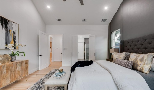 3447 Borger Street, Dallas, TX 75212, 5 Bedrooms Bedrooms, ,5 BathroomsBathrooms,Residential,For Sale,3447 Borger Street,20919428