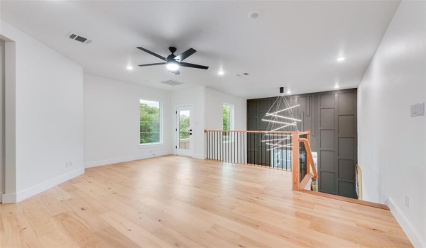 3447 Borger Street, Dallas, TX 75212, 5 Bedrooms Bedrooms, ,5 BathroomsBathrooms,Residential,For Sale,3447 Borger Street,20919428