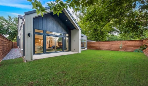 3447 Borger Street, Dallas, TX 75212, 5 Bedrooms Bedrooms, ,5 BathroomsBathrooms,Residential,For Sale,3447 Borger Street,20919428