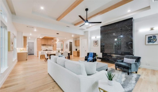 3447 Borger Street, Dallas, TX 75212, 5 Bedrooms Bedrooms, ,5 BathroomsBathrooms,Residential,For Sale,3447 Borger Street,20919428