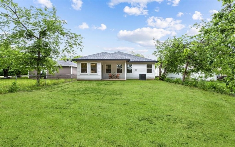 3913 Park Street, Greenville, TX 75401, 3 Habitaciones Habitaciones , ,2 BañosBaños,Residential,En Venta,3913 Park Street,20919561