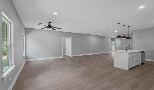 1331 W Crawford, Denison, TX 75020, 3 Bedrooms Bedrooms, ,2 BathroomsBathrooms,Residential,For Sale,1331 W Crawford,20919564