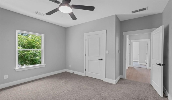 1331 W Crawford, Denison, TX 75020, 3 Bedrooms Bedrooms, ,2 BathroomsBathrooms,Residential,For Sale,1331 W Crawford,20919564