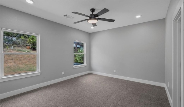 1331 W Crawford, Denison, TX 75020, 3 Bedrooms Bedrooms, ,2 BathroomsBathrooms,Residential,For Sale,1331 W Crawford,20919564