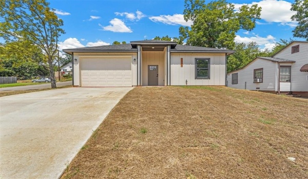 1331 W Crawford, Denison, TX 75020, 3 Bedrooms Bedrooms, ,2 BathroomsBathrooms,Residential,For Sale,1331 W Crawford,20919564