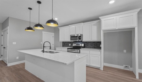 1331 W Crawford, Denison, TX 75020, 3 Bedrooms Bedrooms, ,2 BathroomsBathrooms,Residential,For Sale,1331 W Crawford,20919564