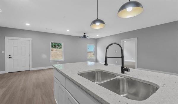1331 W Crawford, Denison, TX 75020, 3 Bedrooms Bedrooms, ,2 BathroomsBathrooms,Residential,For Sale,1331 W Crawford,20919564