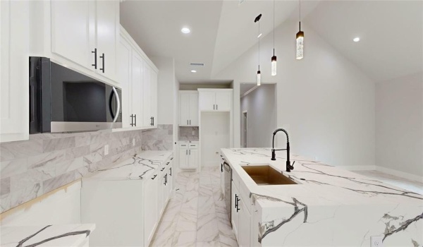 6838 Zuefeldt, Arlington, TX 76002, 4 Bedrooms Bedrooms, ,2 BathroomsBathrooms,Residential,For Sale,6838 Zuefeldt,20919747