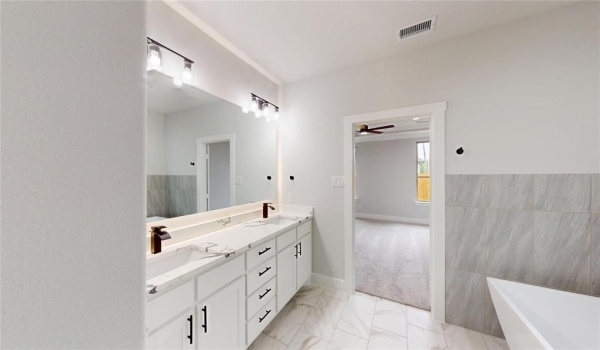 6838 Zuefeldt, Arlington, TX 76002, 4 Bedrooms Bedrooms, ,2 BathroomsBathrooms,Residential,For Sale,6838 Zuefeldt,20919747