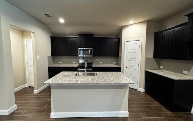 413 SUNFLOWER Trail, Cleburne, TX 76033, 5 Bedrooms Bedrooms, ,3 BathroomsBathrooms,Residential,For Sale,413 SUNFLOWER Trail,20920261