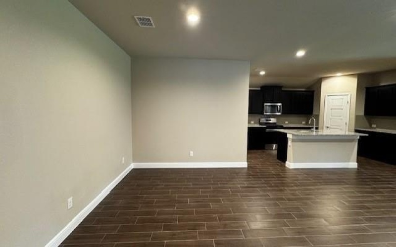 413 SUNFLOWER Trail, Cleburne, TX 76033, 5 Bedrooms Bedrooms, ,3 BathroomsBathrooms,Residential,For Sale,413 SUNFLOWER Trail,20920261