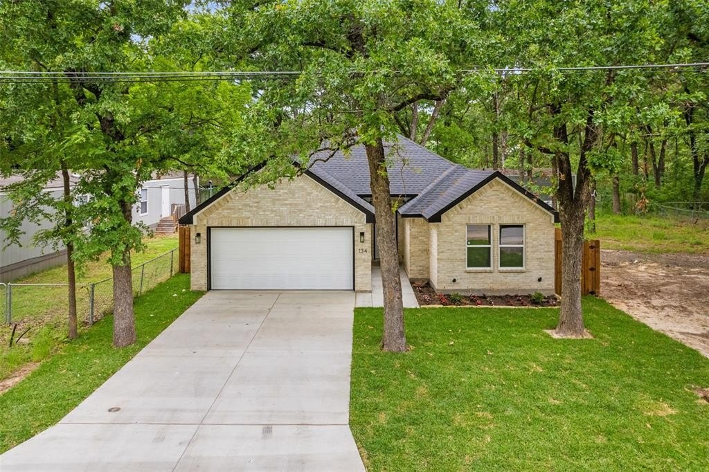 134 Skylark Drive, Mabank, TX 75156, 3 Bedrooms Bedrooms, ,2 BathroomsBathrooms,Residential,For Sale,134 Skylark Drive,20922263