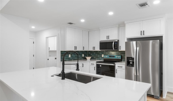 134 Skylark Drive, Mabank, TX 75156, 3 Bedrooms Bedrooms, ,2 BathroomsBathrooms,Residential,For Sale,134 Skylark Drive,20922263