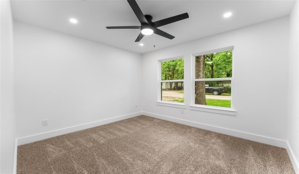 134 Skylark Drive, Mabank, TX 75156, 3 Bedrooms Bedrooms, ,2 BathroomsBathrooms,Residential,For Sale,134 Skylark Drive,20922263