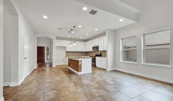 5801 Devonwood St, Schertz, 78108, 4 Bedrooms Bedrooms, 6 Rooms Rooms,1 BathroomBathrooms,Single Residential Unit,For Sale,Devonwood,1041