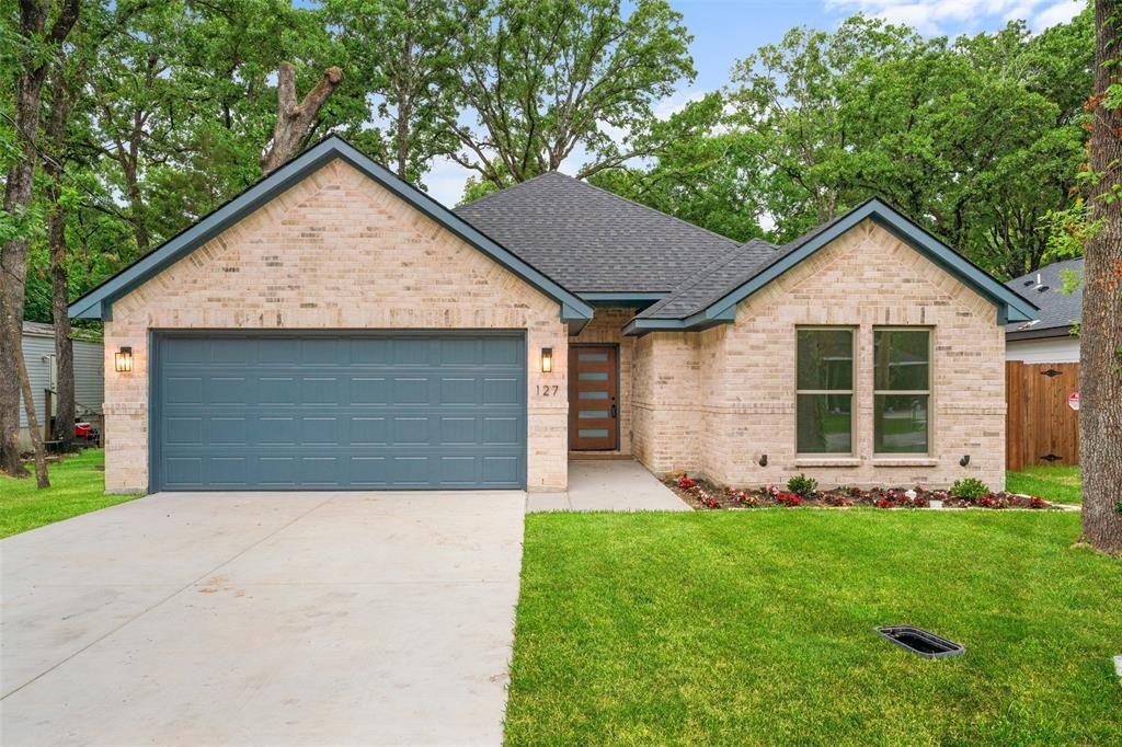 127 Chaparral Drive, Mabank, TX 75156, 3 Bedrooms Bedrooms, ,2 BathroomsBathrooms,Residential,For Sale,127 Chaparral Drive,20922317