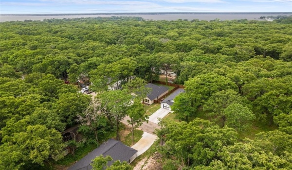 127 Chaparral Drive, Mabank, TX 75156, 3 Bedrooms Bedrooms, ,2 BathroomsBathrooms,Residential,For Sale,127 Chaparral Drive,20922317