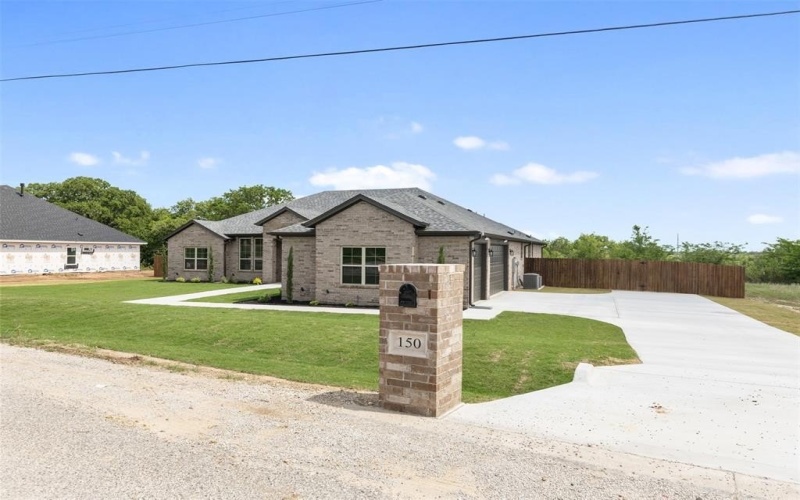 150 Hassler Drive, Stephenville, TX 76401, 4 Habitaciones Habitaciones , ,3 BañosBaños,Residential,En Venta,150 Hassler Drive,20922360