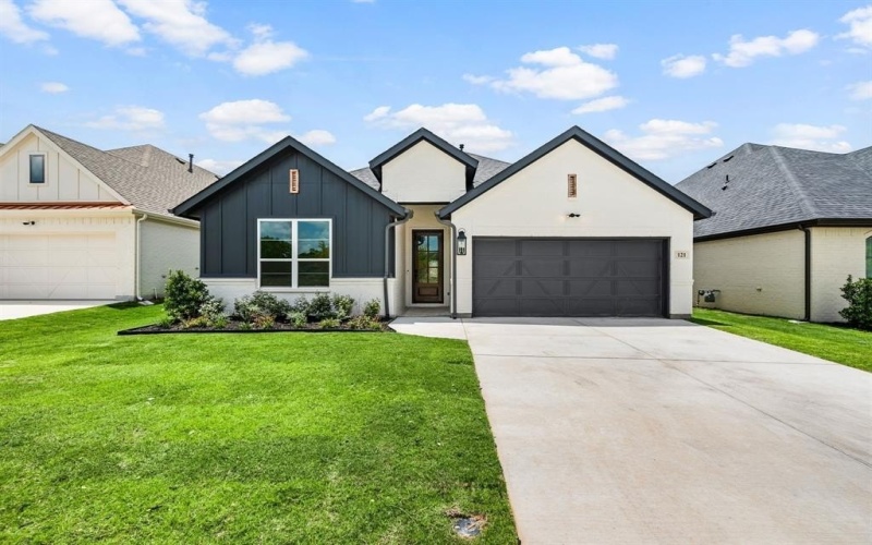 121 Kingfisher Lane, Aledo, TX 76008, 3 Bedrooms Bedrooms, ,2 BathroomsBathrooms,Residential,For Sale,121 Kingfisher Lane,20922470