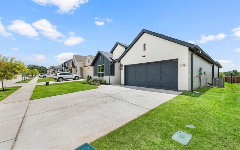 121 Kingfisher Lane, Aledo, TX 76008, 3 Bedrooms Bedrooms, ,2 BathroomsBathrooms,Residential,For Sale,121 Kingfisher Lane,20922470
