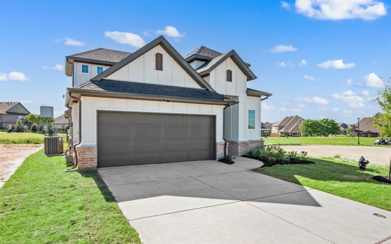 12301 Ross Calhoun Drive, Fort Worth, TX 76179, 3 Bedrooms Bedrooms, ,2 BathroomsBathrooms,Residential,For Sale,12301 Ross Calhoun Drive,20922493