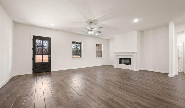 131 Jim Walters Drive, Runaway Bay, TX 76426, 3 Bedrooms Bedrooms, ,2 BathroomsBathrooms,Residential,For Sale,131 Jim Walters Drive,20922595
