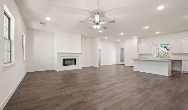 131 Jim Walters Drive, Runaway Bay, TX 76426, 3 Bedrooms Bedrooms, ,2 BathroomsBathrooms,Residential,For Sale,131 Jim Walters Drive,20922595