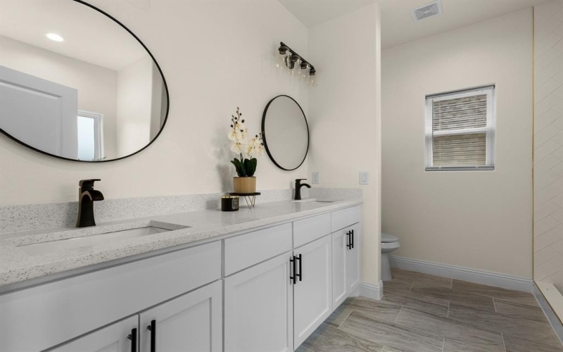1910 Avenue B, Fort Worth, TX 76104, 4 Bedrooms Bedrooms, ,2 BathroomsBathrooms,Residential,For Sale,1910 Avenue B,20922647