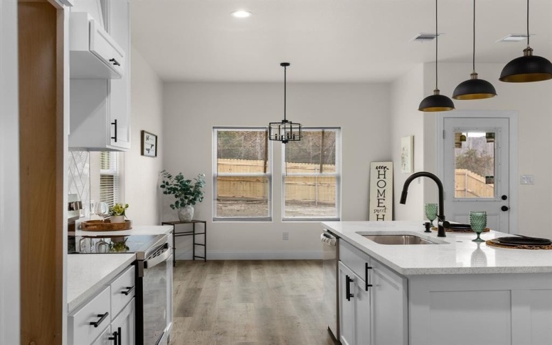 1910 Avenue B, Fort Worth, TX 76104, 4 Bedrooms Bedrooms, ,2 BathroomsBathrooms,Residential,For Sale,1910 Avenue B,20922647