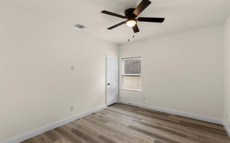 1910 Avenue B, Fort Worth, TX 76104, 4 Bedrooms Bedrooms, ,2 BathroomsBathrooms,Residential,For Sale,1910 Avenue B,20922647