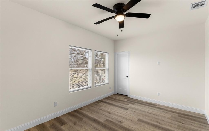 1910 Avenue B, Fort Worth, TX 76104, 4 Bedrooms Bedrooms, ,2 BathroomsBathrooms,Residential,For Sale,1910 Avenue B,20922647