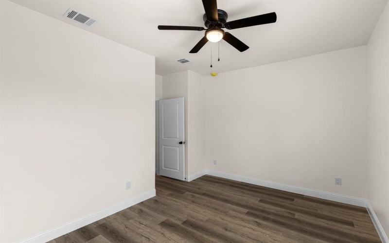 1910 Avenue B, Fort Worth, TX 76104, 4 Bedrooms Bedrooms, ,2 BathroomsBathrooms,Residential,For Sale,1910 Avenue B,20922647
