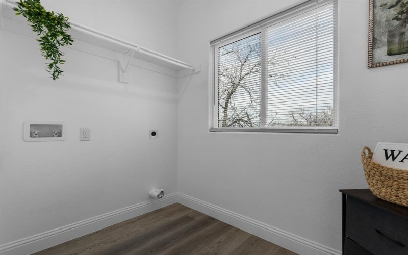 1910 Avenue B, Fort Worth, TX 76104, 4 Bedrooms Bedrooms, ,2 BathroomsBathrooms,Residential,For Sale,1910 Avenue B,20922647