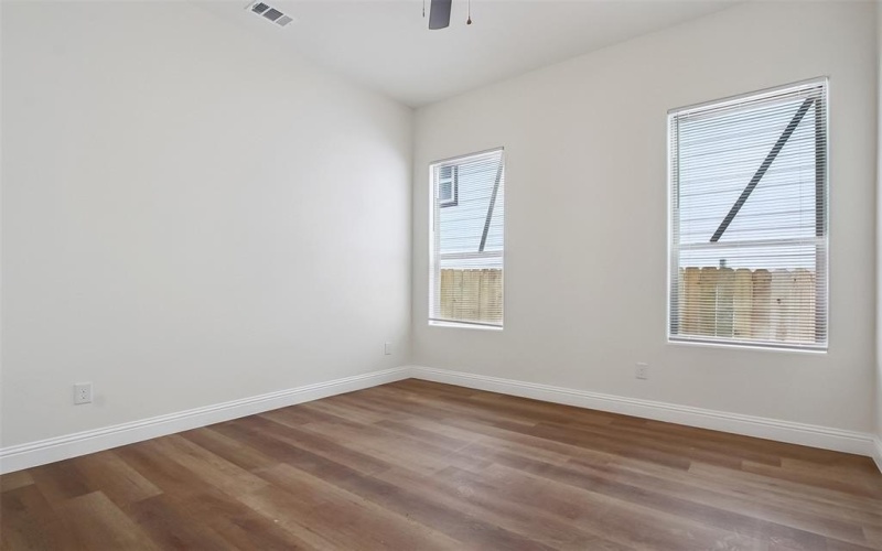 1920 Avenue B, Fort Worth, TX 76104, 4 Habitaciones Habitaciones , ,2 BañosBaños,Residential,En Venta,1920 Avenue B,20922672